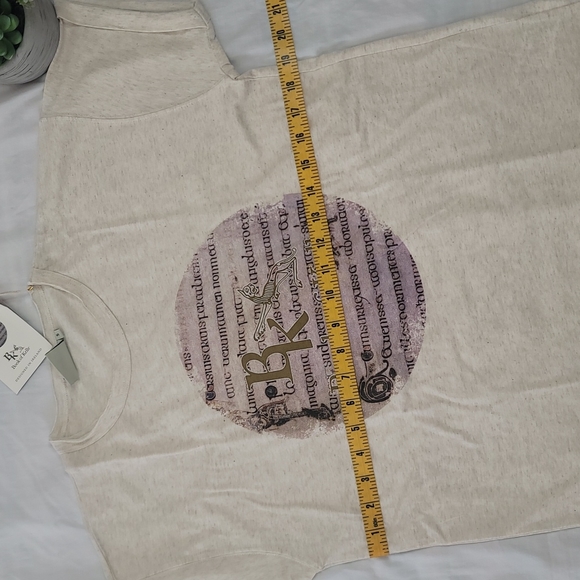 Book of Kells tee shirt sz Small NWT - Picture 6 of 7
